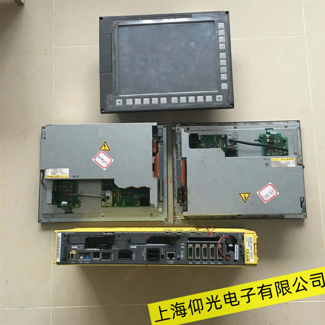 FANUC發(fā)那科工控機(jī)A02B-0285-B500黑屏無(wú)顯示故障維修可以上機(jī)測(cè)試