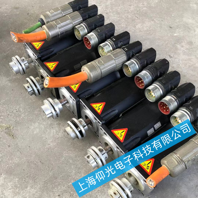 半導體設(shè)備貝加萊伺服電機8LSA35.E0060D300-0報警39008維修